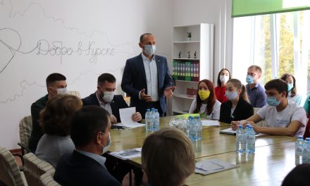 Во Дворце молодежи прошел круглый стол волонтерских сообществ Курской области и представителей Ассоциации волонтерских центров