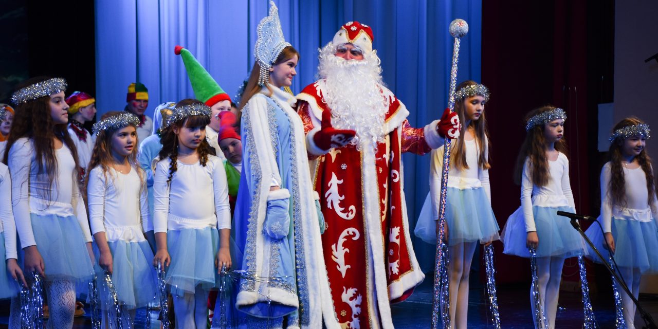 Новый год — это сказочный праздник, любимый праздник всех детей. Его долго ждут, веря в сказку и чудо