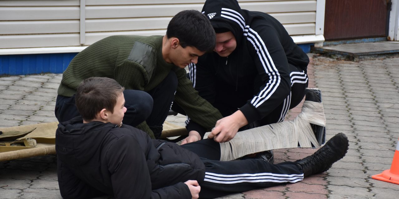 Сегодня на базе Курского автотехнического колледжа, прошло мероприятие «Казачья слобода»