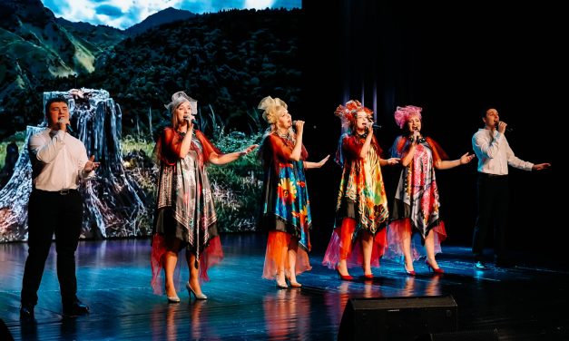 Во Дворце молодежи прошёл концерт театра-студии эстрадного вокала «Вечное движение»