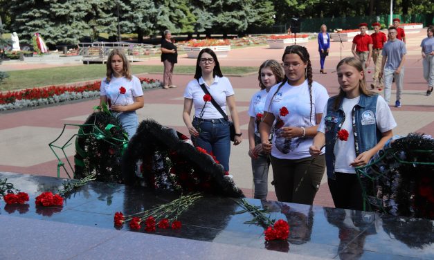 Сотрудники Дворца молодежи приняли участие во встрече автопробега «Дороги Славы – наша история»