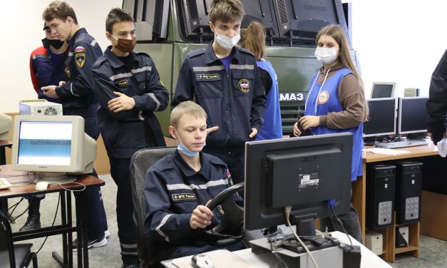 На базе ДОСААФ России Курской области прошли областные соревнования по автомобильному многоборью