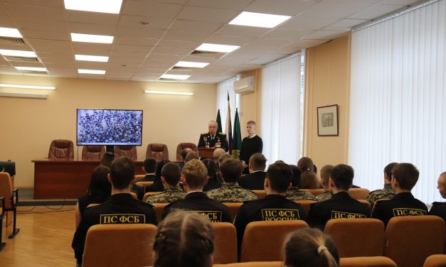 Встреча учащихся кадетских классов пограничной направленности с ветеранами пограничной службы, приуроченная к 77-й годовщине Победы в Великой Отечественной войне 1941-1945 гг