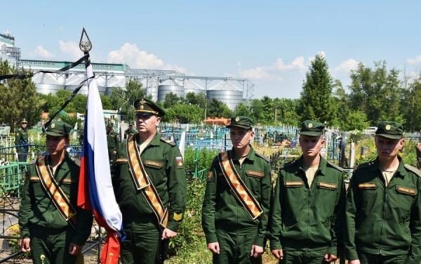 В Курской области перезахоронили останки погибшего во время Великой Отечественной войны солдата
