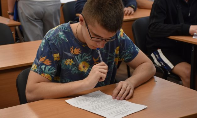 Экзамен для учащихся и преподавателей школы по оказанию первой помощи в рамках регионального комплекса прикладных знаний и навыков по оказанию первой помощи «Готов к санитарной обороне».