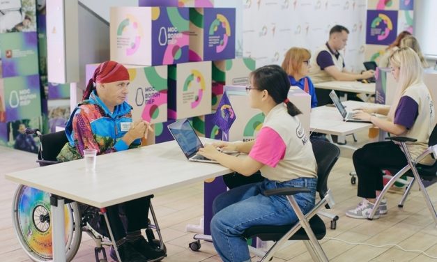 Волонтеры Всемирного фестиваля молодежи 2024