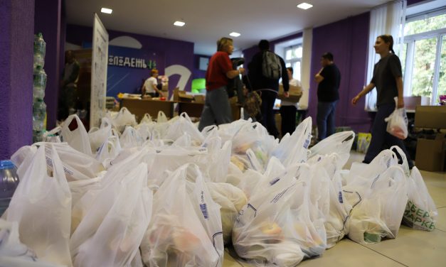 Такой сцену Дворца молодежи вы еще не видели