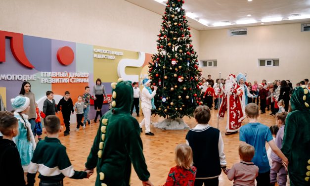 Состоялся показ новогодней сказки для детей сотрудников «Деловой России»