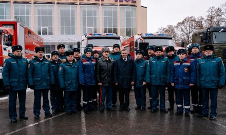 Торжественная церемония передачи новой техники пожарно-спасательным подразделениям региона