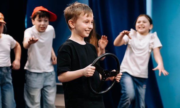 Тёплый спектакль