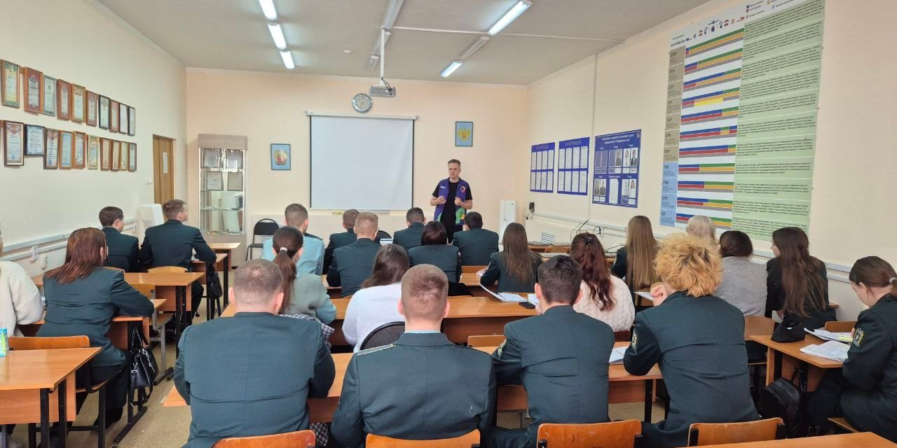 Пока ты читаешь этот заголовок, 5000 иностранцев уже бронируют билеты в Екатеринбург. А ты?