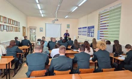 Пока ты читаешь этот заголовок, 5000 иностранцев уже бронируют билеты в Екатеринбург. А ты?