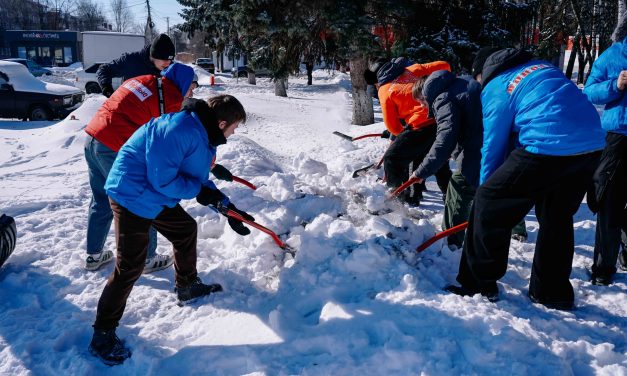 Зима не сдаётся, а мы — не унываем!